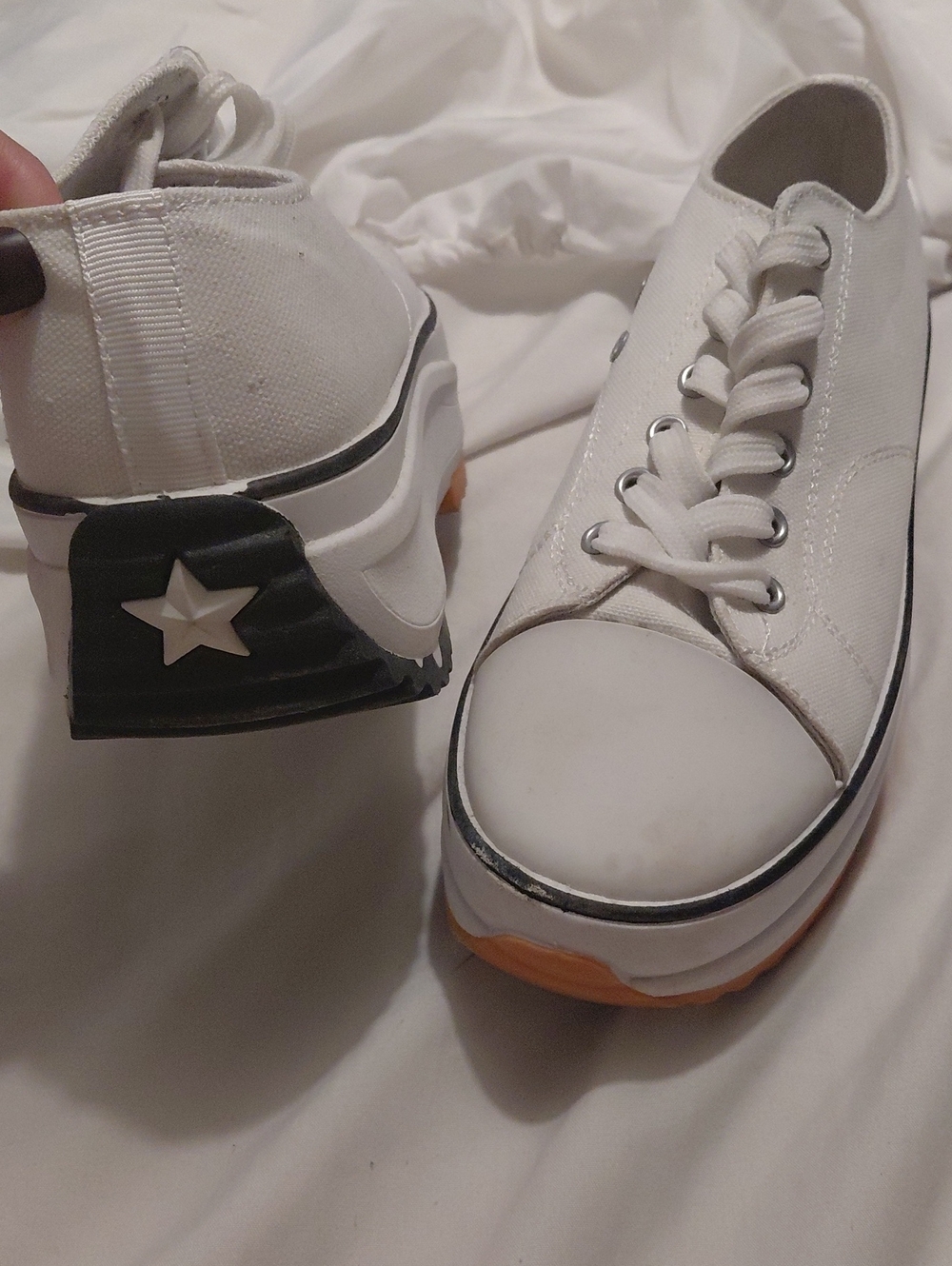WHITE PLATFORM CONVERSE SNEAKERS
